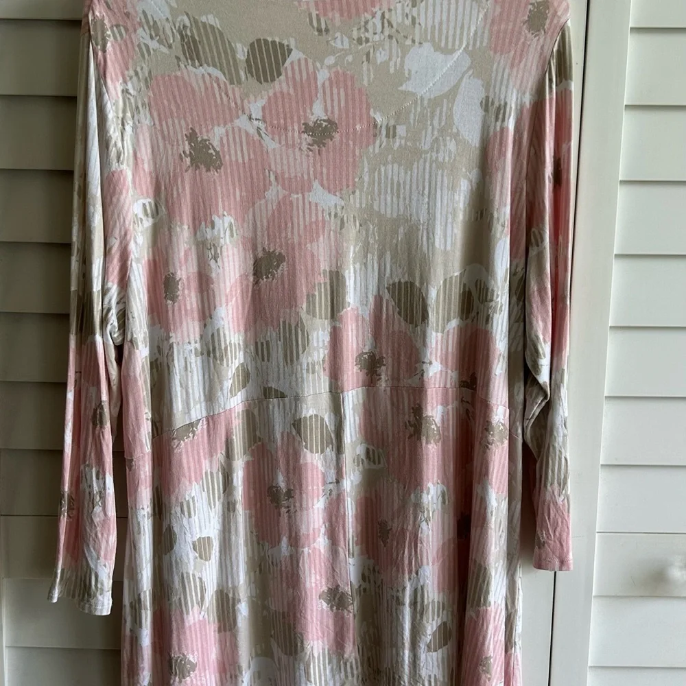 Women’s Ruby Rd. Top - Picture 4 of 5